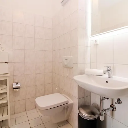 Haus Triton 5 *
